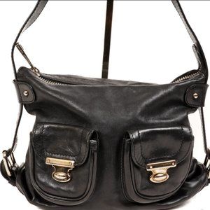 MARC JACOBS BLACK SOFT LEATHER HANDBAG WITH DOUBLE FRONT POCKET DETAIL